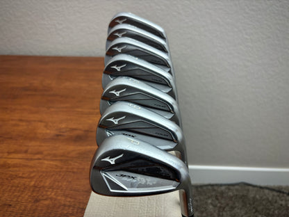 Mizuno JPX 923 Tour Iron Set 4-PW / Dynamic Gold S300 Stiff