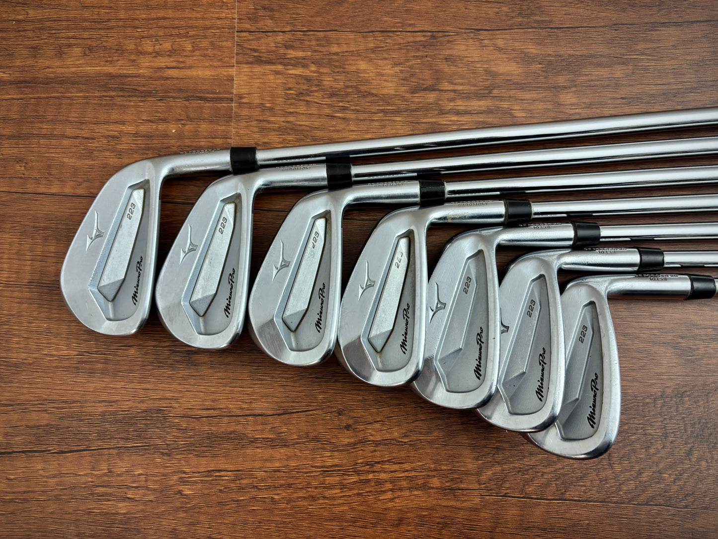 Mizuno Pro 223 Iron Set 4-PW / NS Pro 120 X-Stiff
