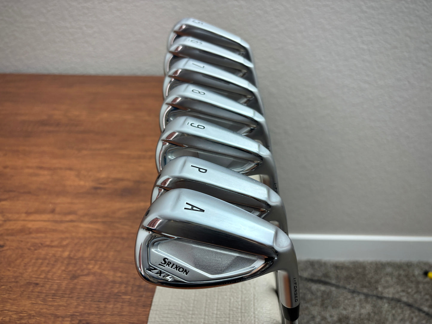 Srixon ZXi4 Iron Set 5-AW / Aerotech Steelfiber Stiff