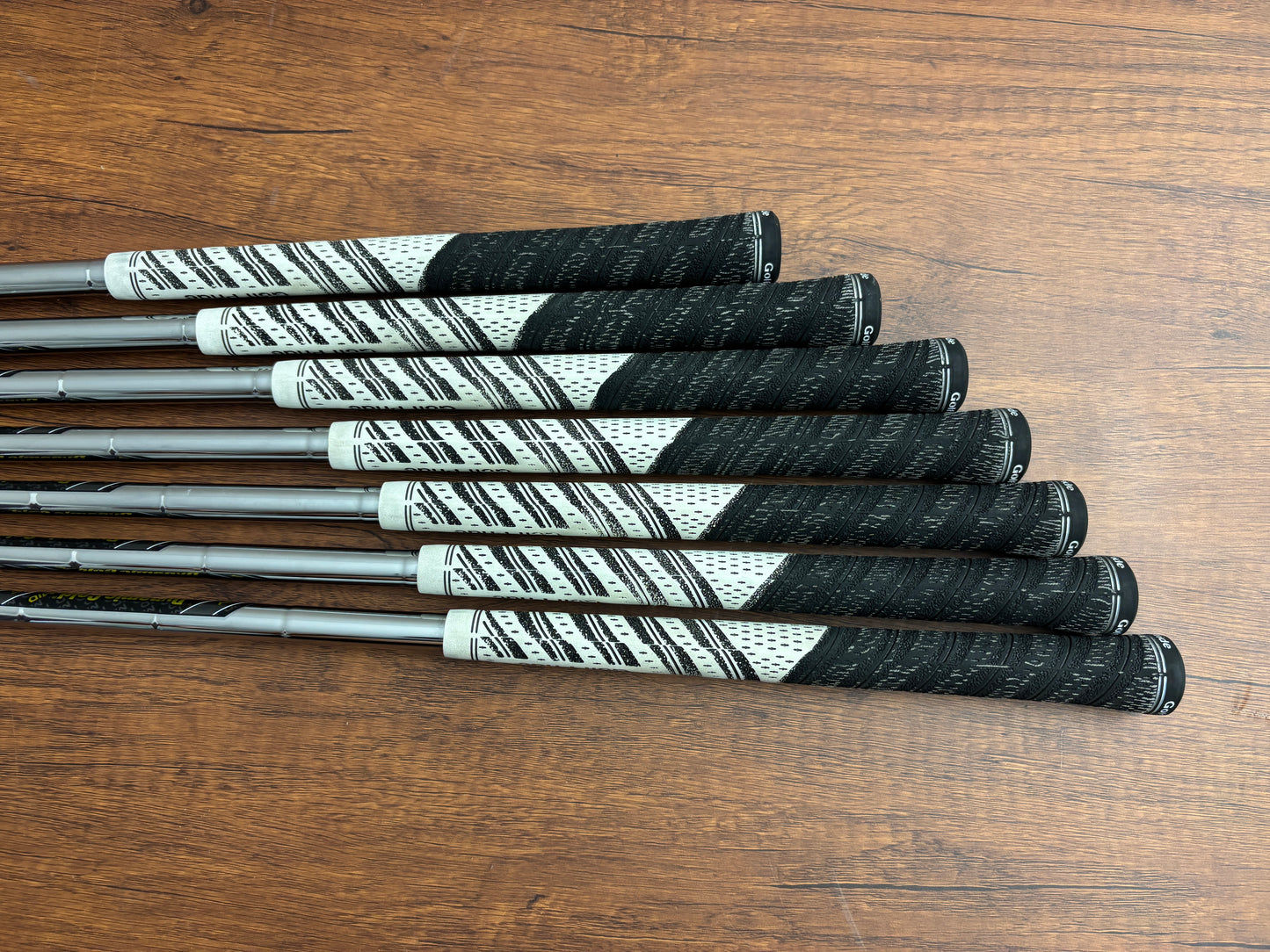 Srixon ZXi5 / ZXi7 Iron Set 4-PW / Dynamic Gold X100 X-Stiff