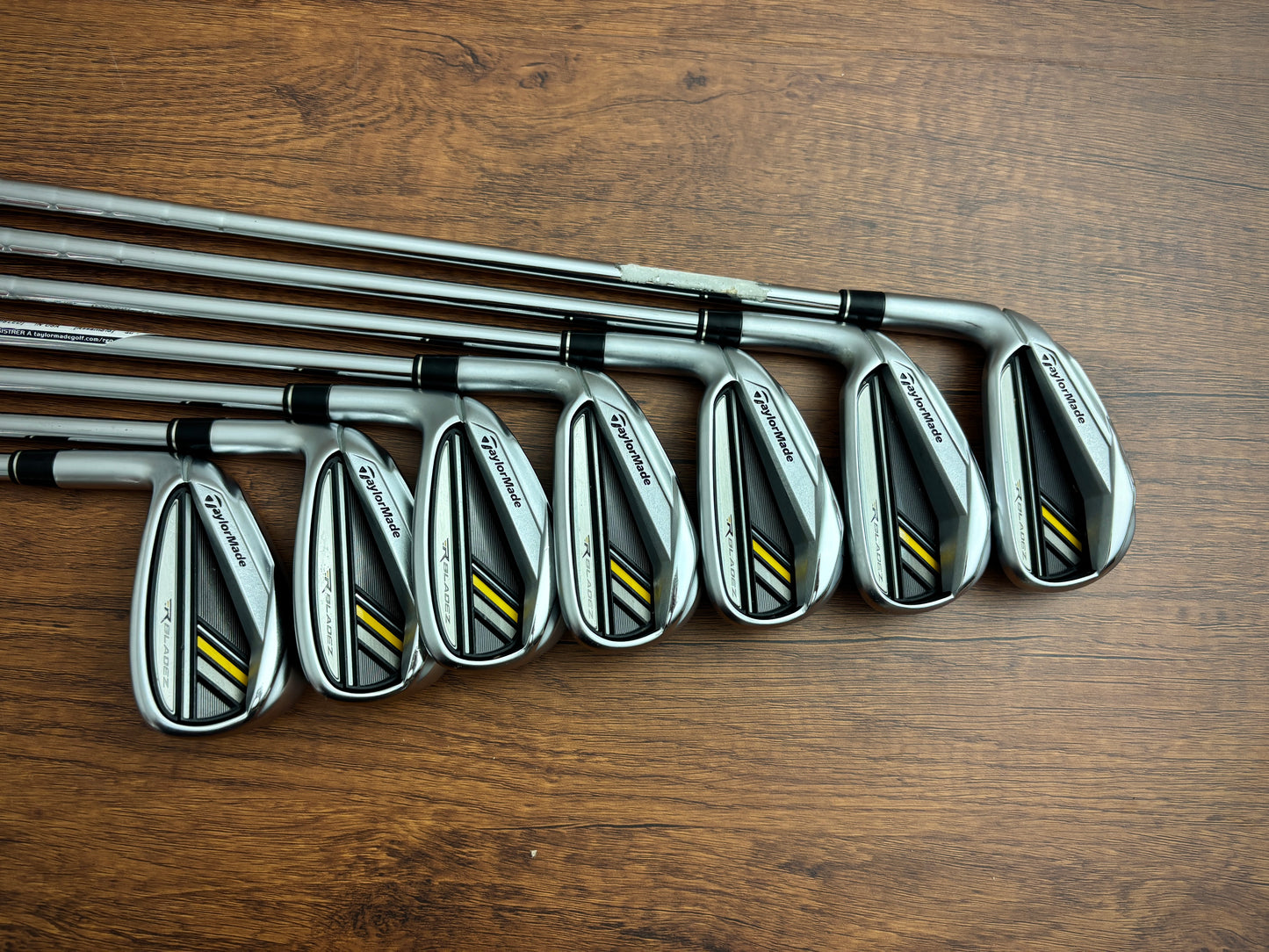 (Left-handed) Taylormade Rocketbladez Iron Set 4-PW / Stiff Shafts