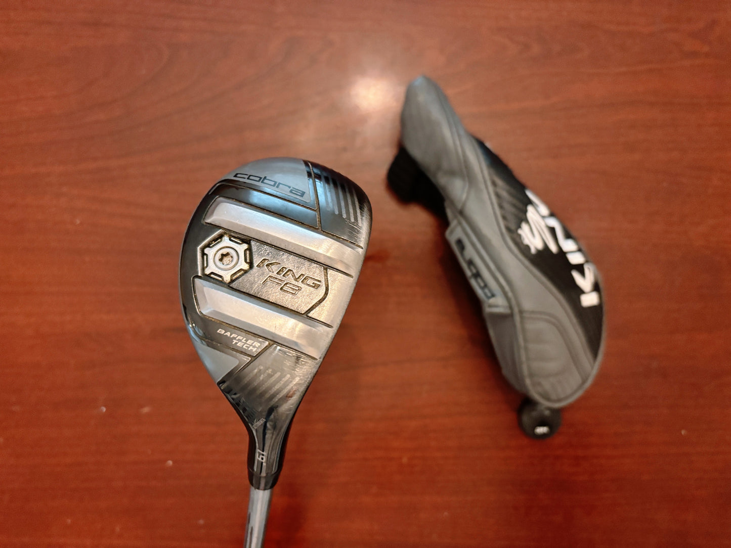 Cobra King F8 Hybrid 19* + headcover / Stiff