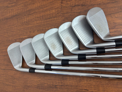 Mizuno Pro 245 Iron Set 4-PW / Dynamic Gold S300 Stiff