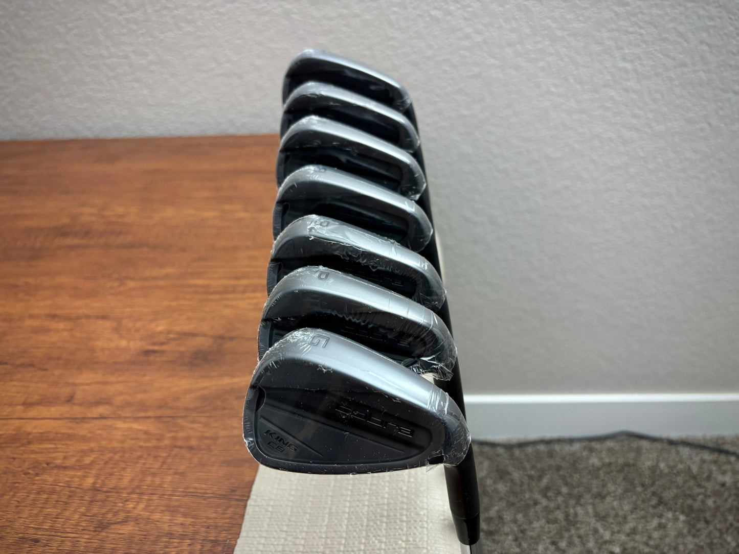 *NEW IN PLASTIC* Cobra King CB '25 Black Iron Set 5-GW / KBS $-Taper Lite 100 Stiff