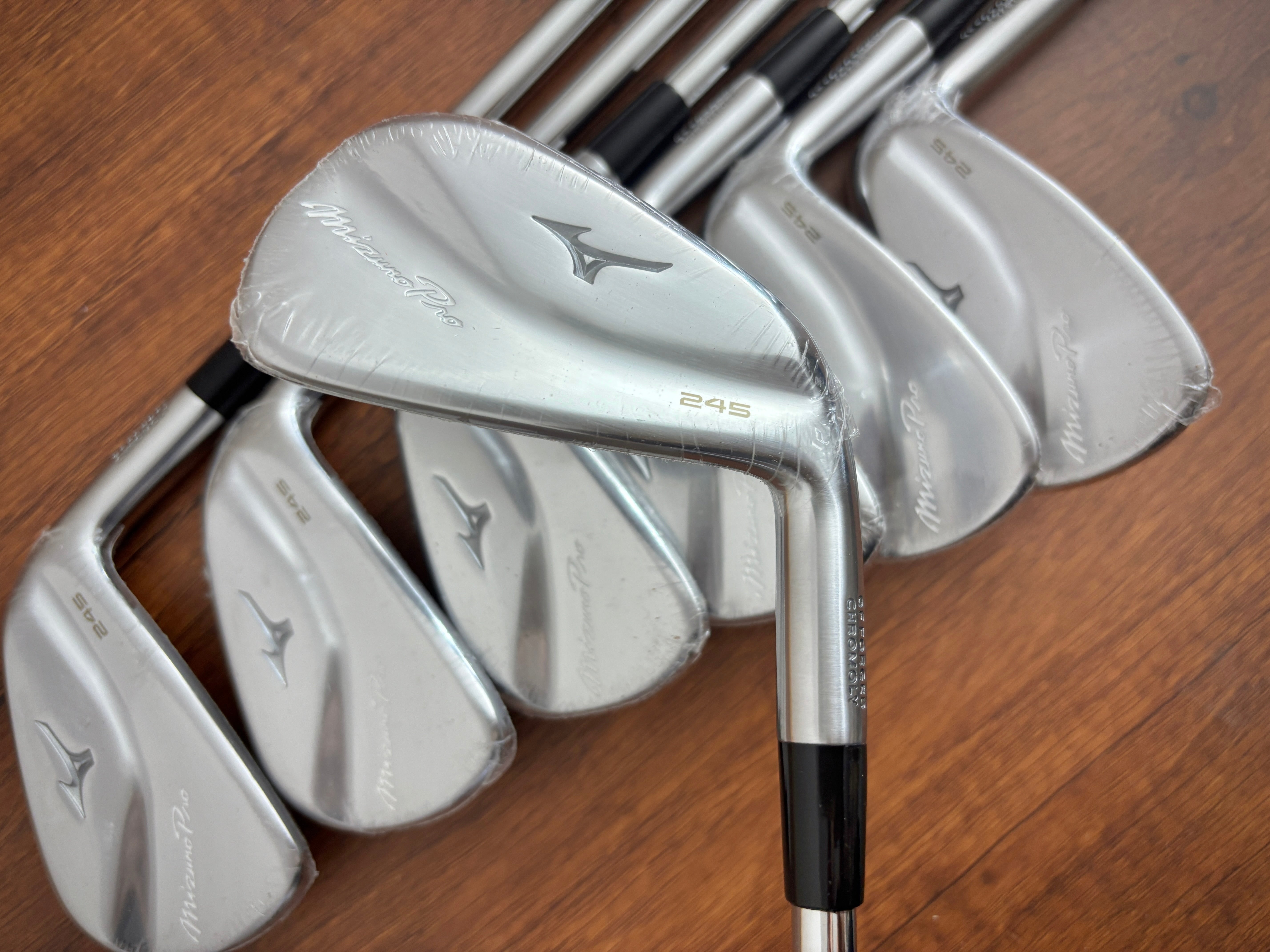 NEW IN PLASTIC* Mizuno Pro 245 Iron Set 4-PW / Dynamic Gold