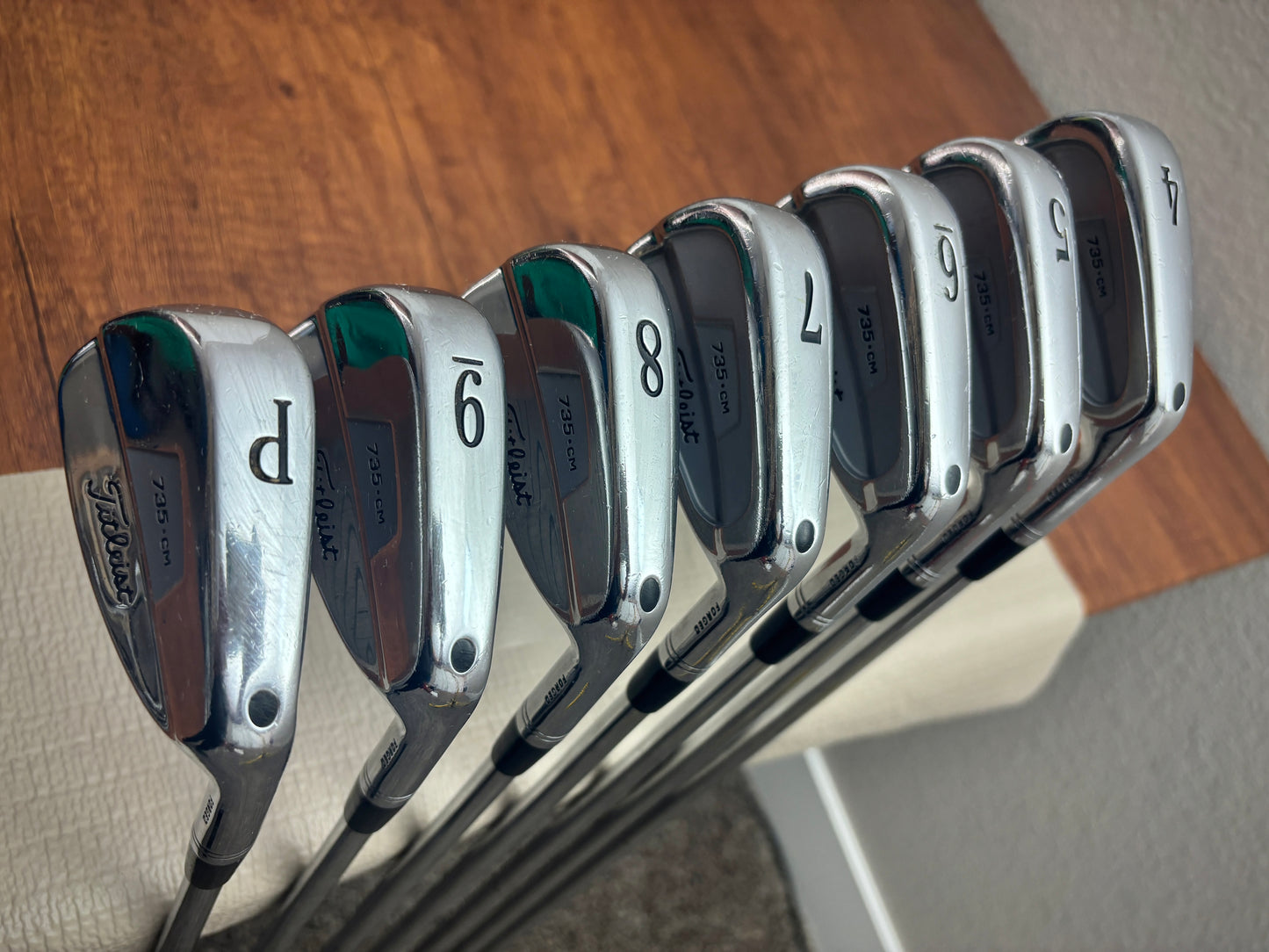 Titleist 735•CM Iron Set 4-PW / Dynamic Gold S300 Stiff