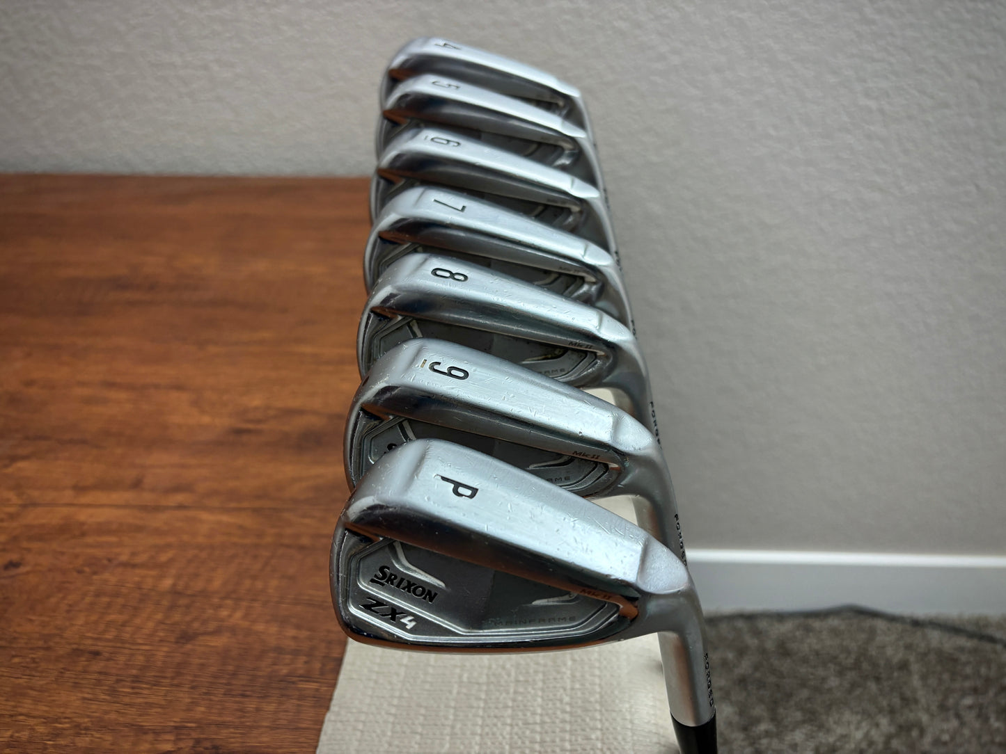 Srixon ZX4 Iron Set 4-PW / KBS Tour Lite Regular Flex