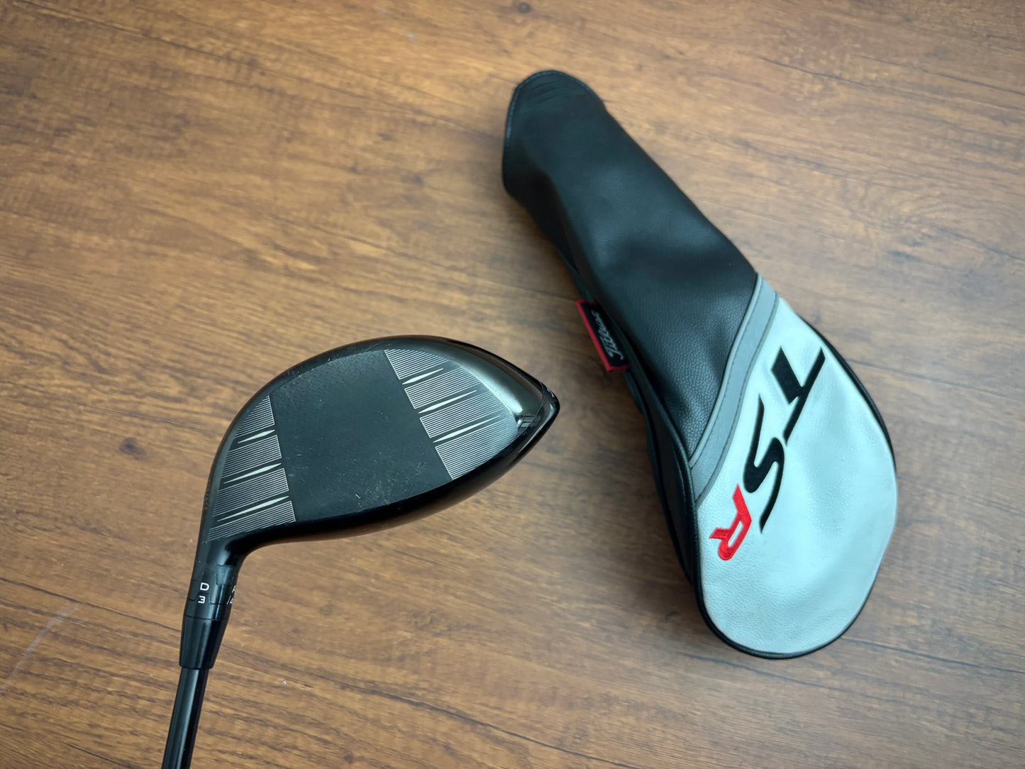 Titleist TSR2 Driver 9* + headcover / Stiff