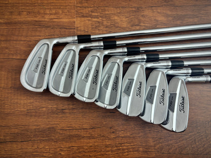 Titleist 735•CM Iron Set 4-PW / Dynamic Gold S300 Stiff