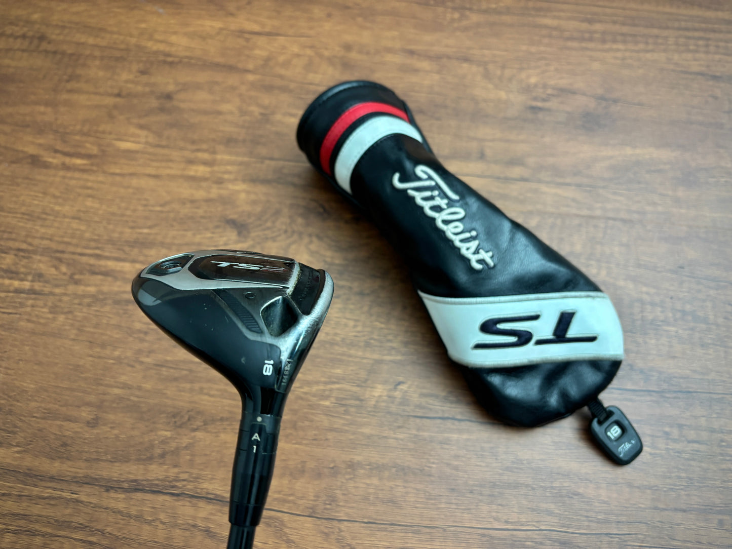 Titleist TS2 5-Wood 18* + headcover / Regular Flex
