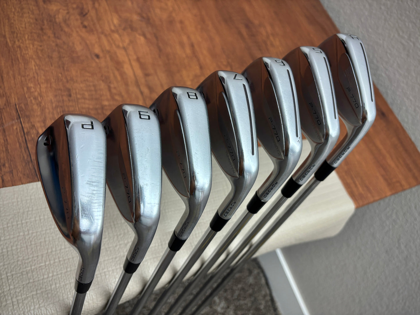 (+1") Taylormade P770 Iron Set 4-PW / Dynamic Gold S300 Stiff