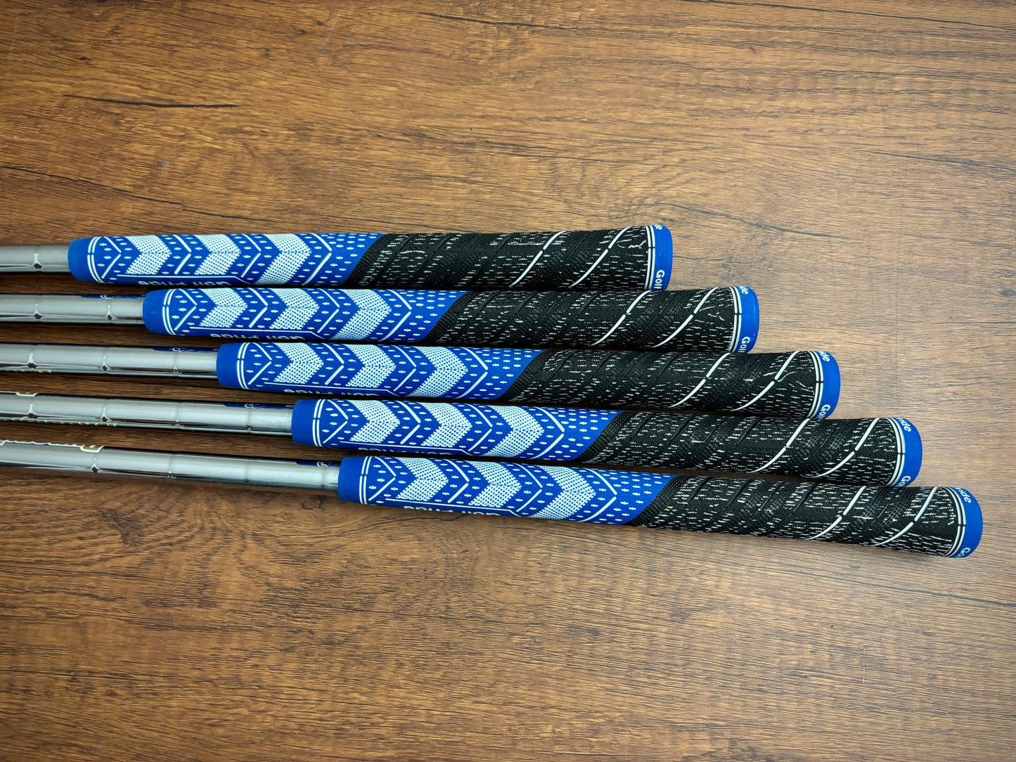 (+1.5") *NEW IN PLASTIC* Mizuno JPX 925 Hot Metal Iron Set 6-PW / Dynamic Gold S300 Stiff