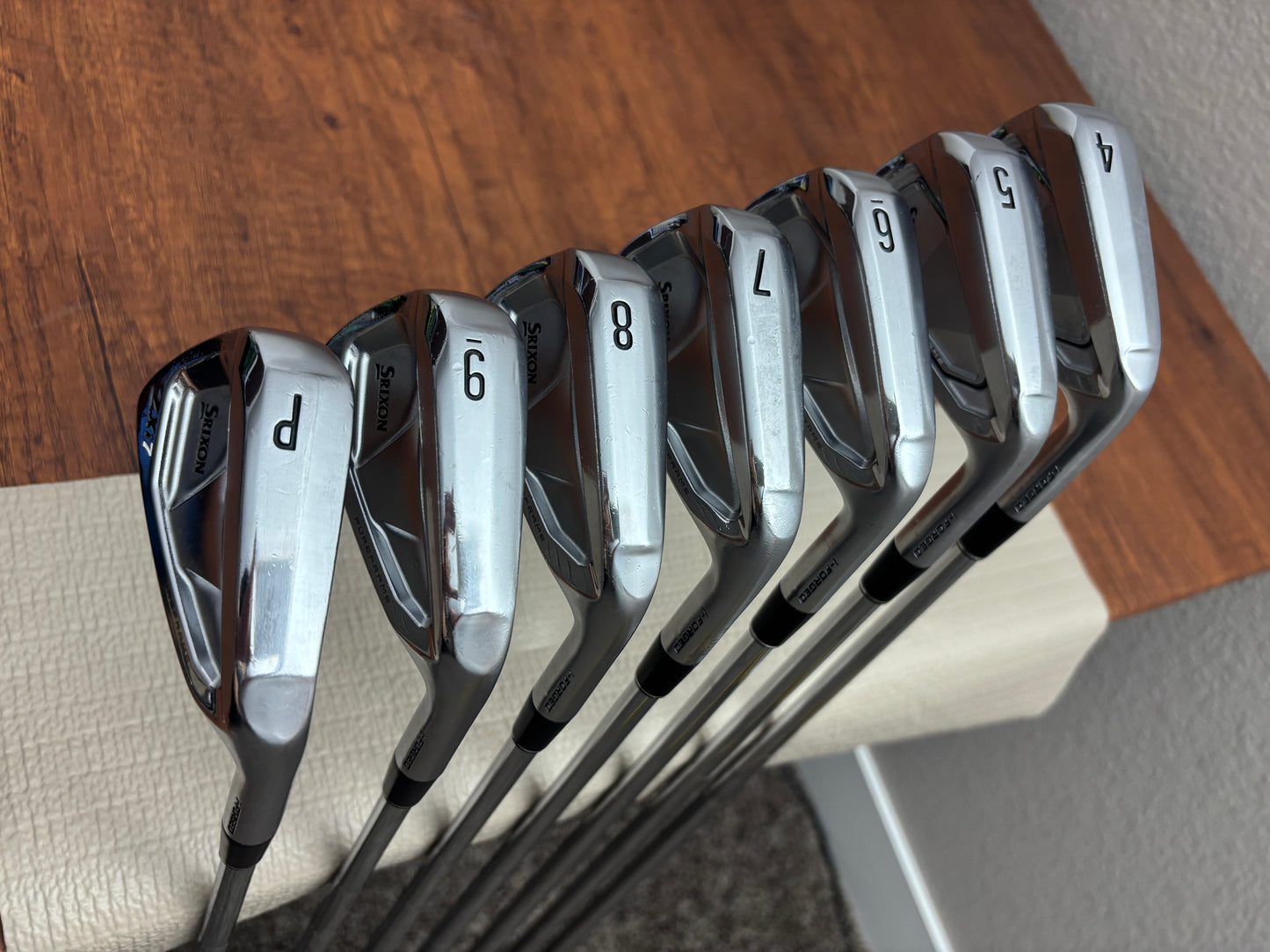 Srixon ZXi5 / ZXi7 Iron Set 4-PW / Dynamic Gold X100 X-Stiff