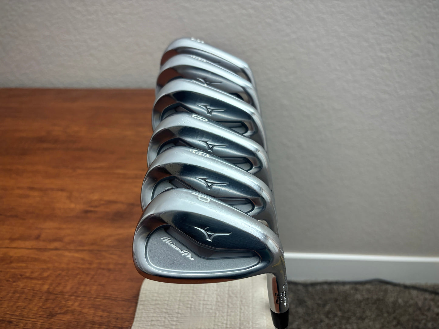 Mizuno Pro 243 Iron Set 5-PW / KBS $-Taper 130 X-Stiff