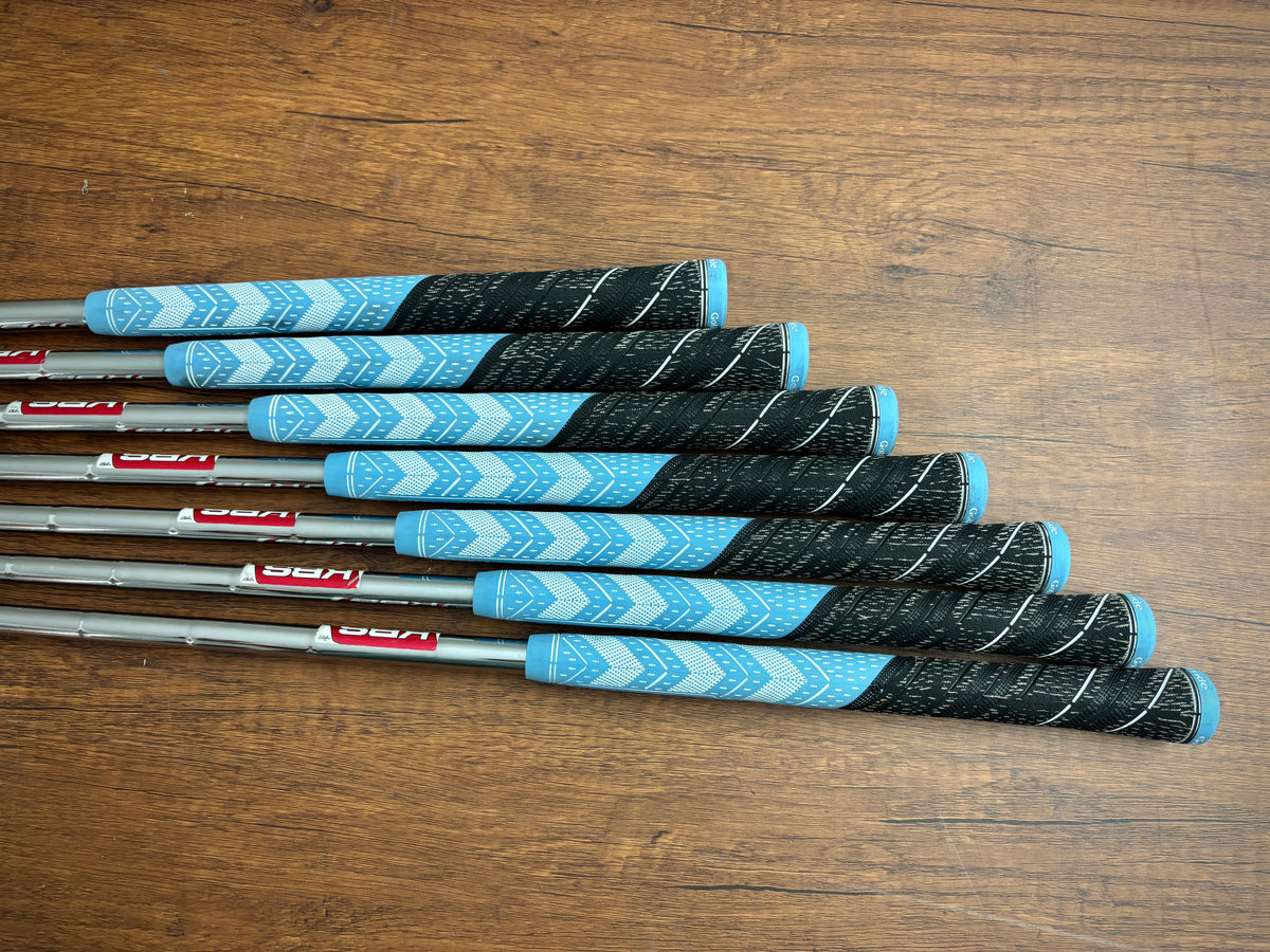 Cobra Darkspeed Iron Set 5-GW / KBS Tour Lite Regular Flex