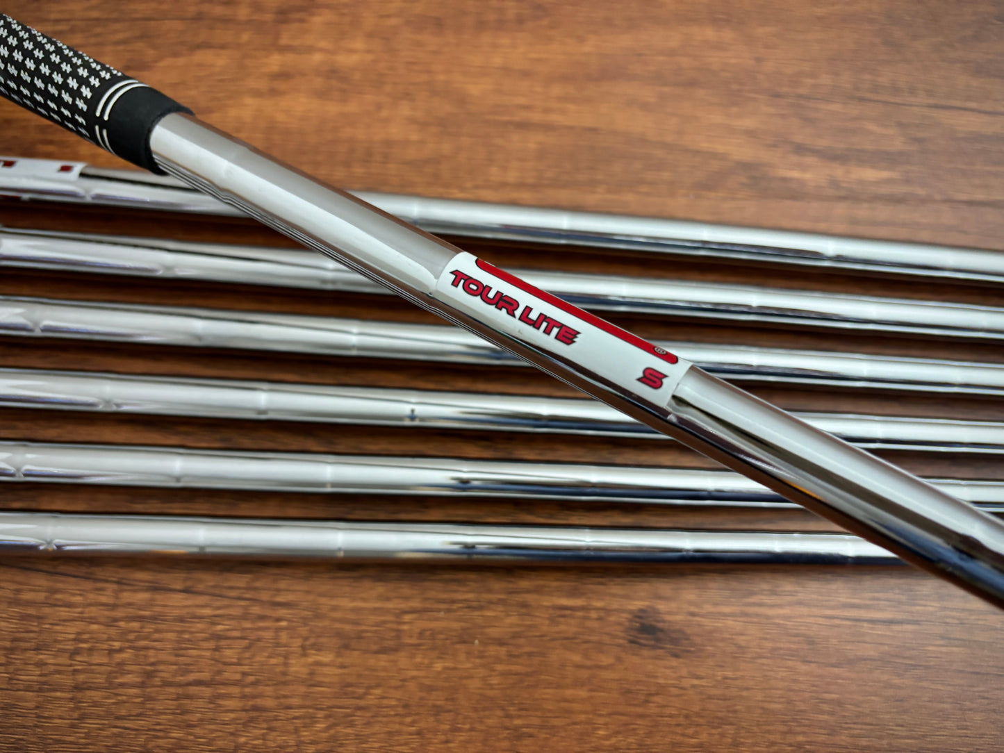 (Left-handed) Takomo 101T Iron Set 4-PW / KBS Tour Lite Stiff