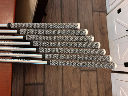 Mizuno Pro 221 Iron Set 4-PW / Project X LS 6.0 Stiff