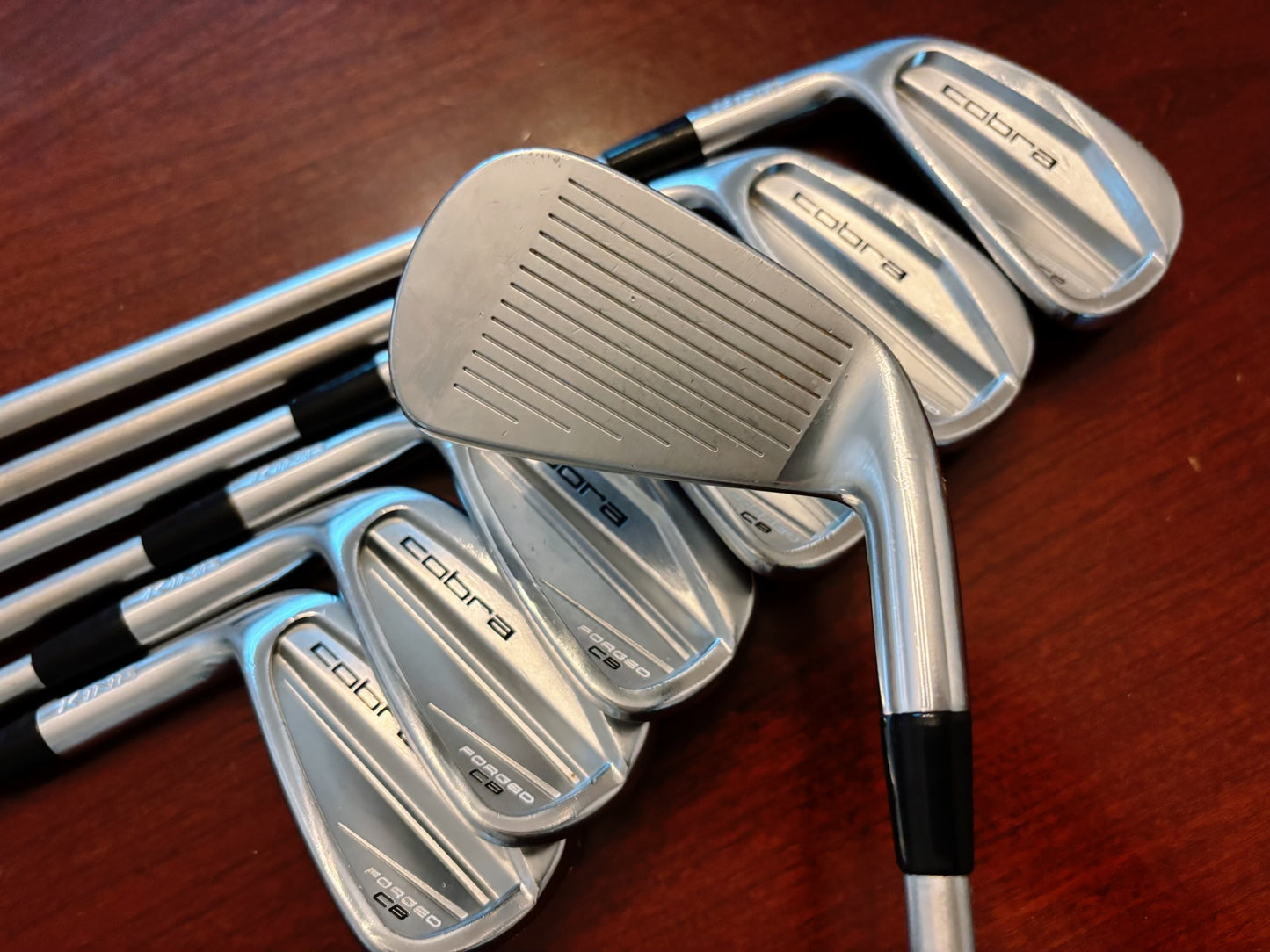 (Left-handed) Cobra King Forged CB ‘23 Iron Set 4-PW / KBS Tour C-Taper 120 Stiff