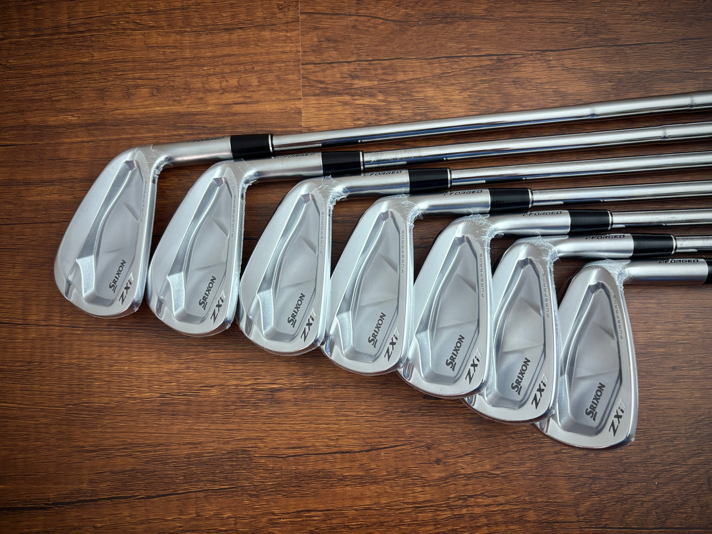 *NEW IN PLASTIC* Srixon ZXi7 Iron Set 4-PW / Dynamic Gold S300 Stiff