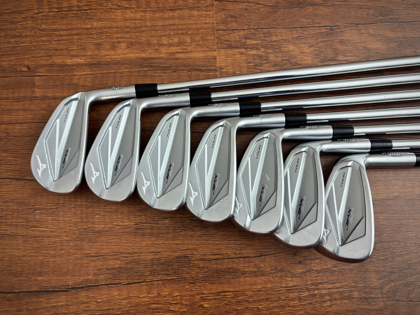 (+1”) Mizuno JPX 923 Tour Iron Set 4-PW / NS Pro 120 Stiff