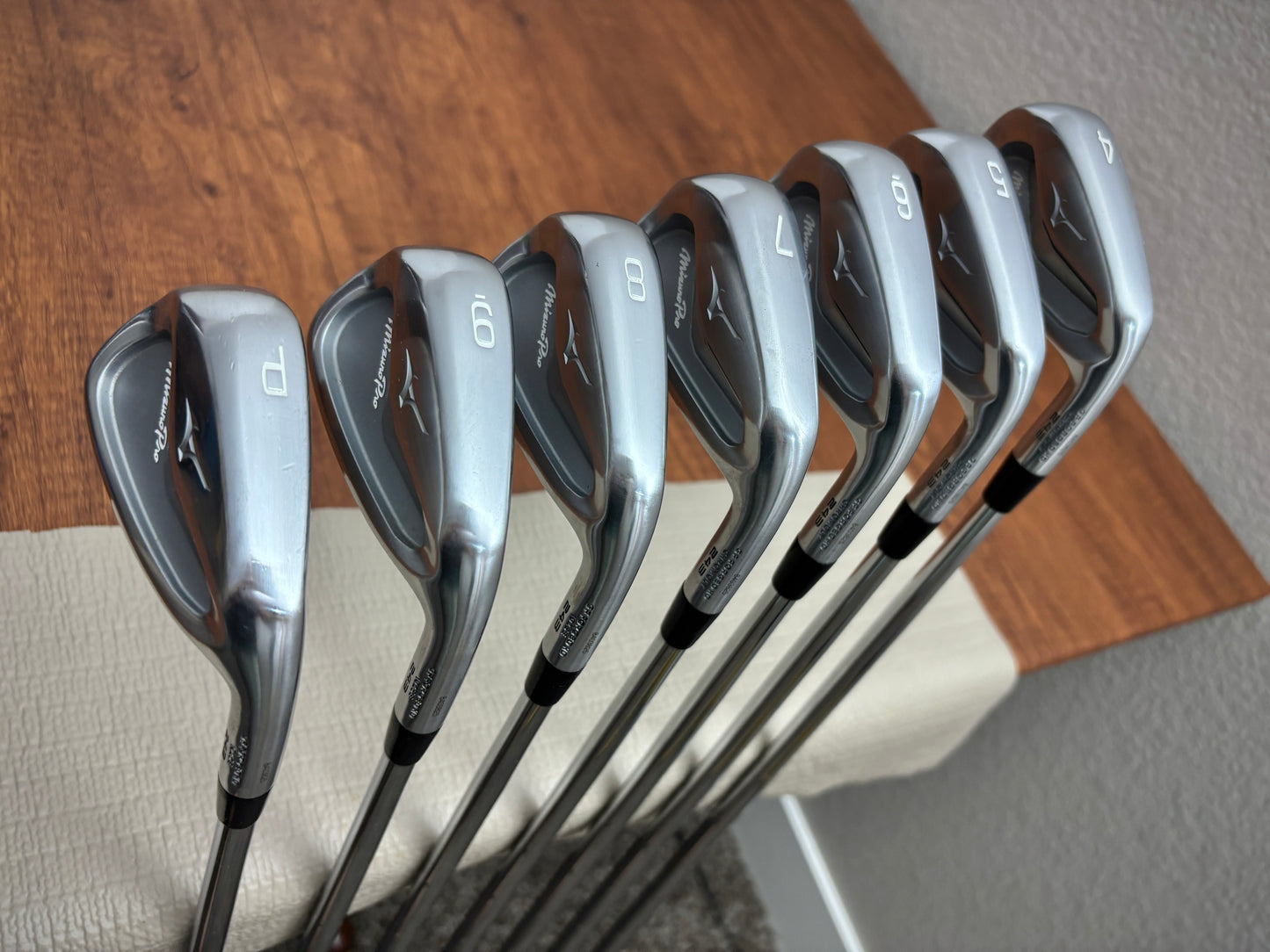 (+1”) Mizuno Pro 243 Iron Set 4-PW / Dynamic Gold X100 X-Stiff