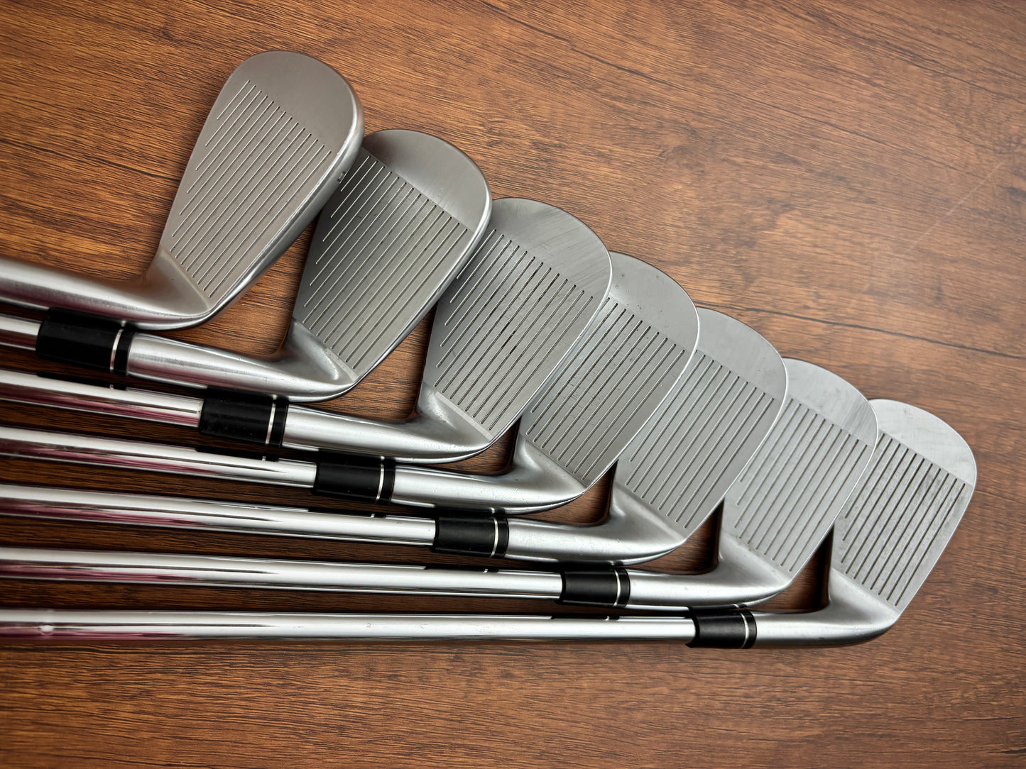 (Left-handed) Taylormade P770 Iron Set 5-PW / KBS Tour 130 X-Stiff