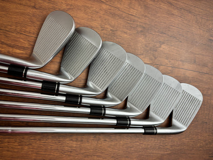 (Left-handed) Taylormade P770 Iron Set 5-PW / KBS Tour 130 X-Stiff