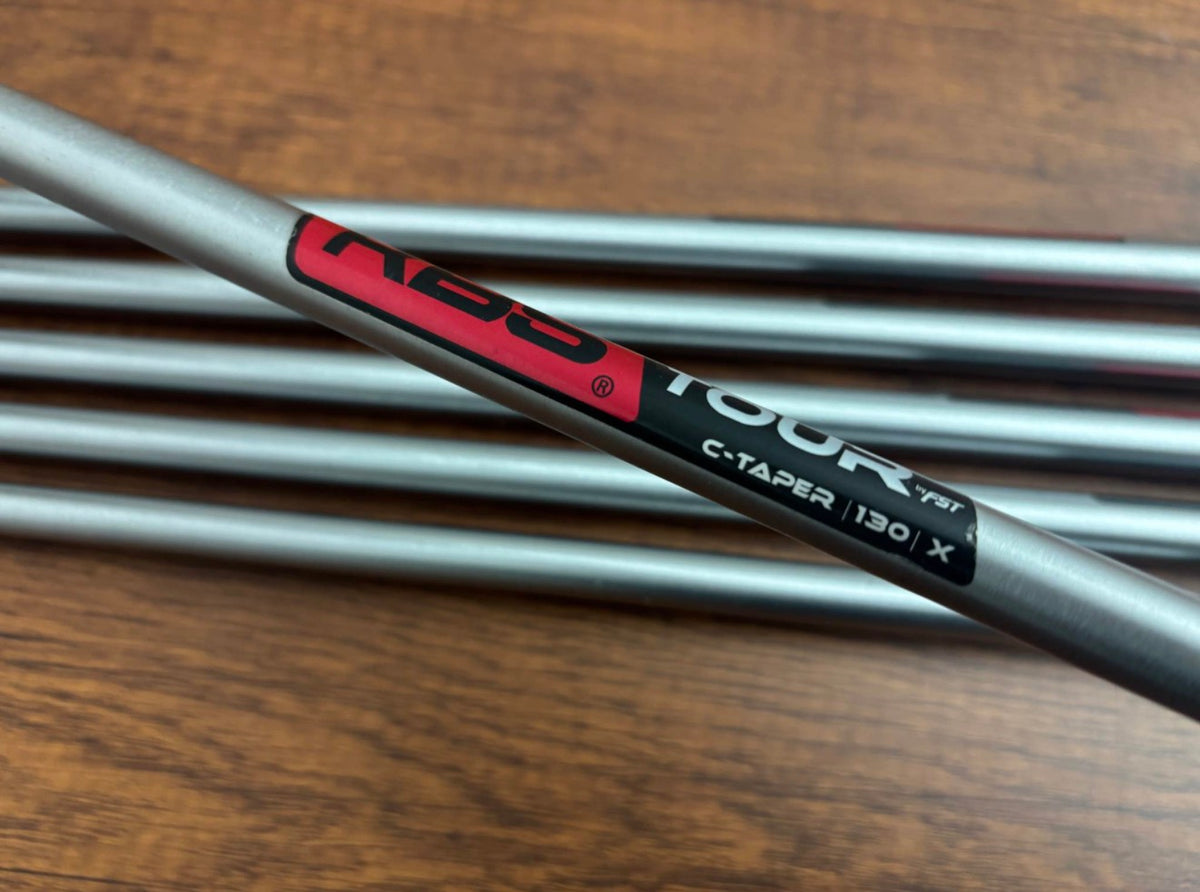 Mizuno JPX 925 Forged Black Iron Set 6-GW / KBS Tour C-Taper 130 X-Stiff