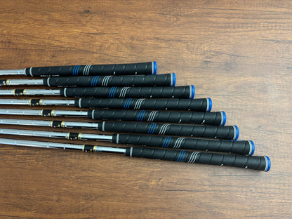 Mizuno JPX 800 Iron Set 4-GW / Dynamic Gold XP Regular Flex