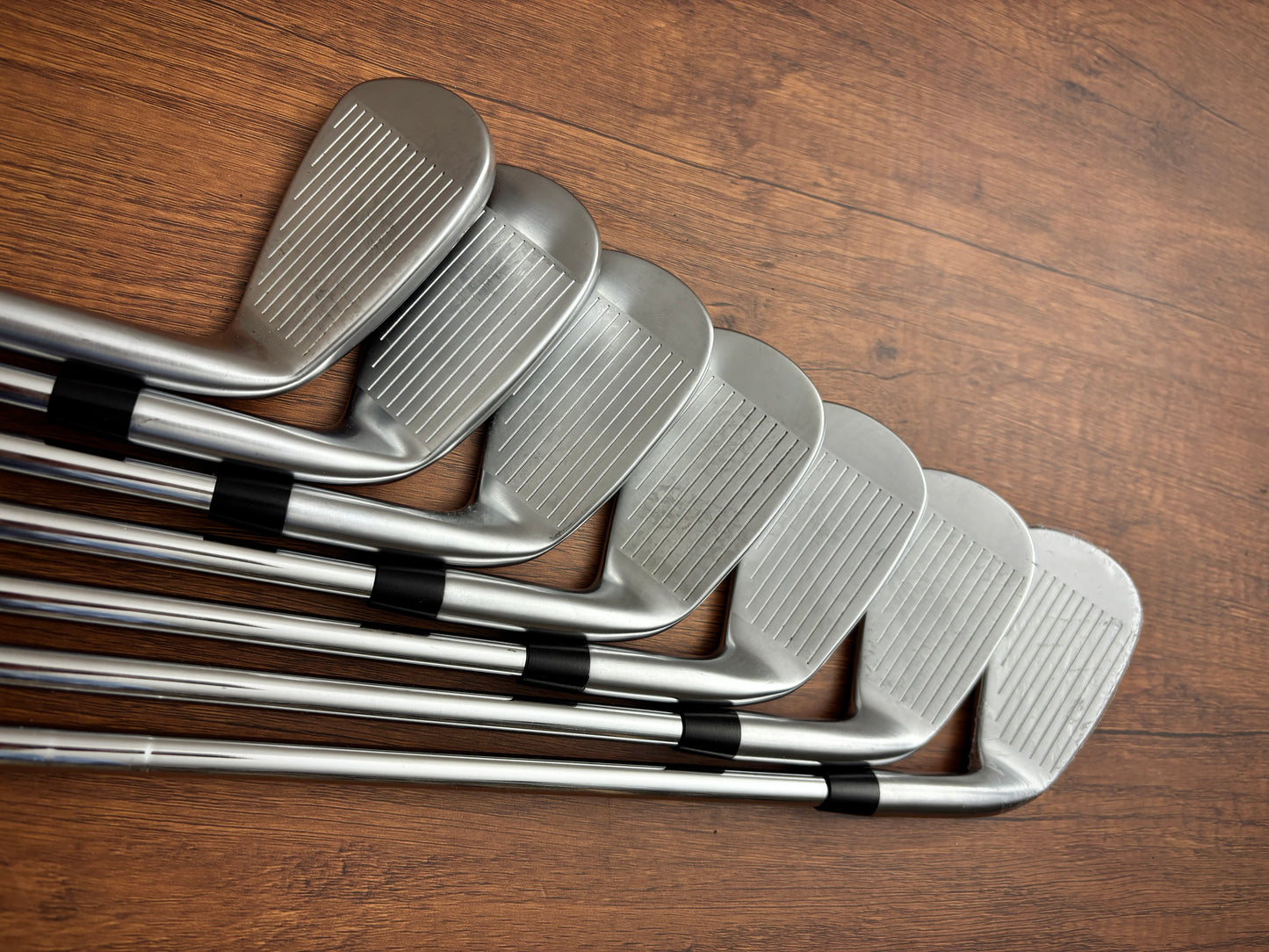 (Left-handed) Takomo 101T Iron Set 4-PW / KBS Tour Lite Stiff