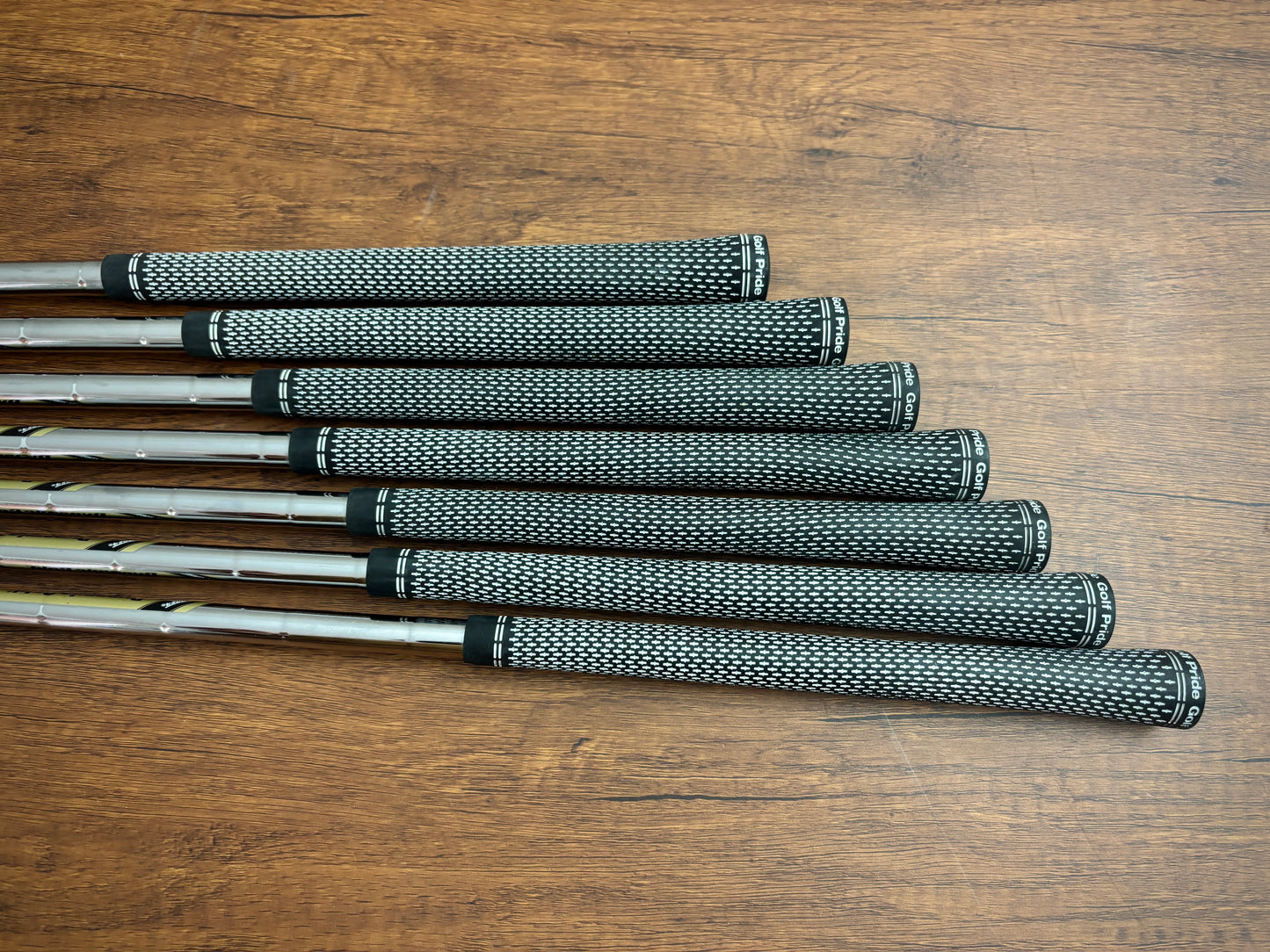 Taylormade P7MB Iron Set 4-PW / Dynamic Gold Tour Issue X100 X-Stiff