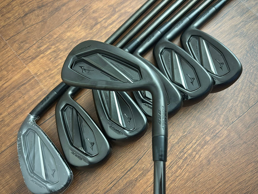 Mizuno JPX 925 Hot Metal Black Iron Set 4-PW / KBS Tour Lite Stiff