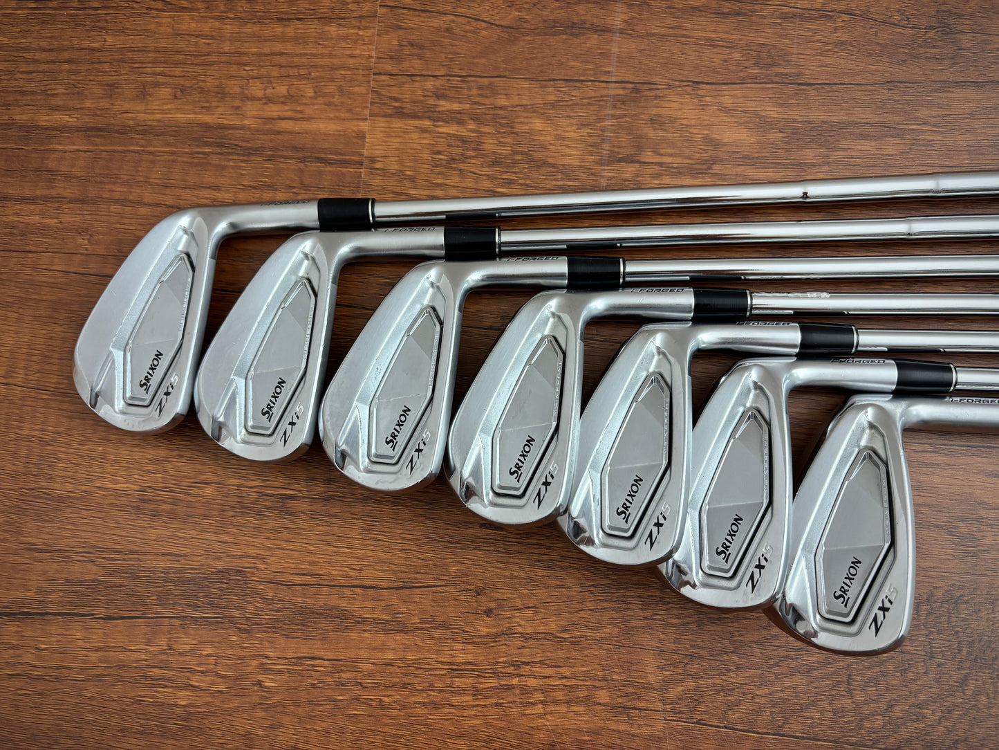 Srixon ZXi5 Iron Set 4-PW / Dynamic Gold S300 Stiff