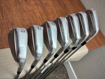 *NEW IN PLASTIC* Taylormade P770 '24 Forged Iron Set 4-PW / Dynamic Gold S300 Stiff