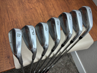 Titleist T150 ‘23 Iron Set 5-GW / True Temper AMT S300 Stiff
