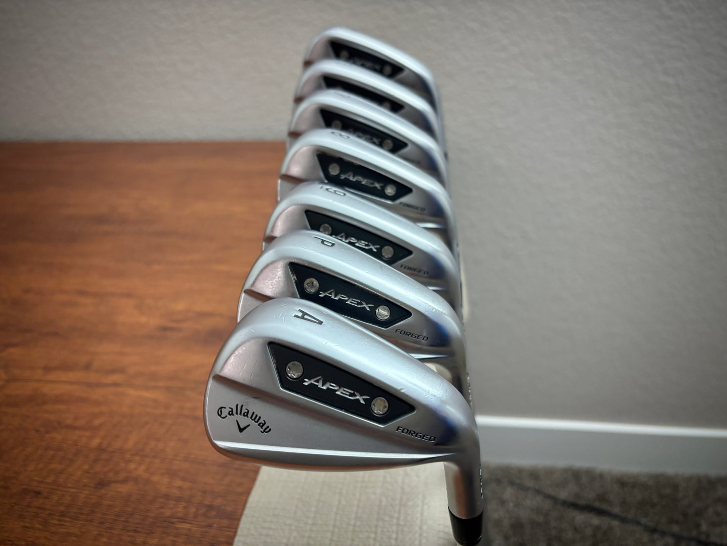 Callaway Apex Ai200 Iron Set 5-AW / Dynamic Gold R300 Regular Flex