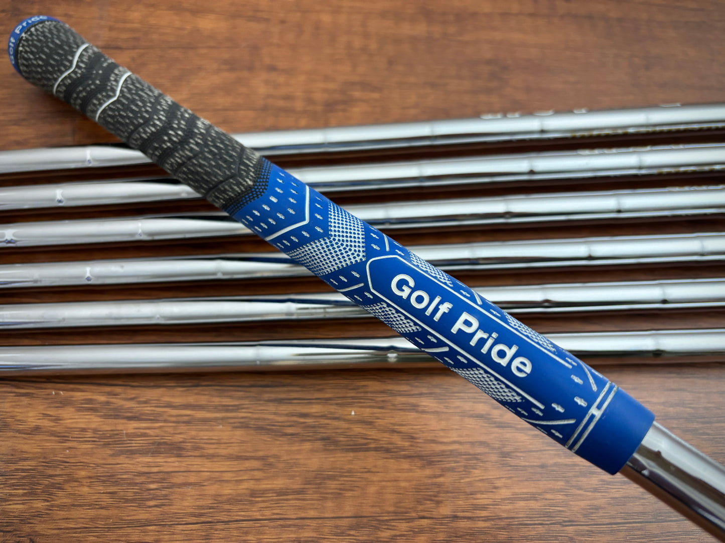 Mizuno Pro 245 Iron Set 4-PW / Dynamic Gold 120 S300 Stiff