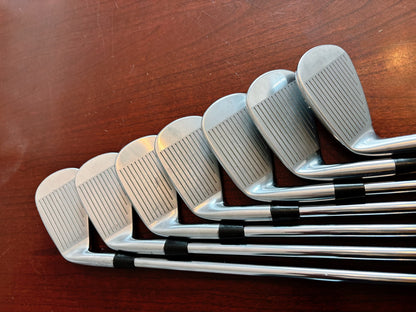 Mizuno Pro 243 Iron Set 4-PW / True Temper Elevate Stiff
