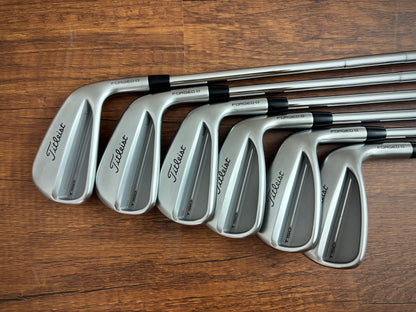 Titleist T150 '25 Iron Set 5-PW / True Temper AMT Silver Stiff