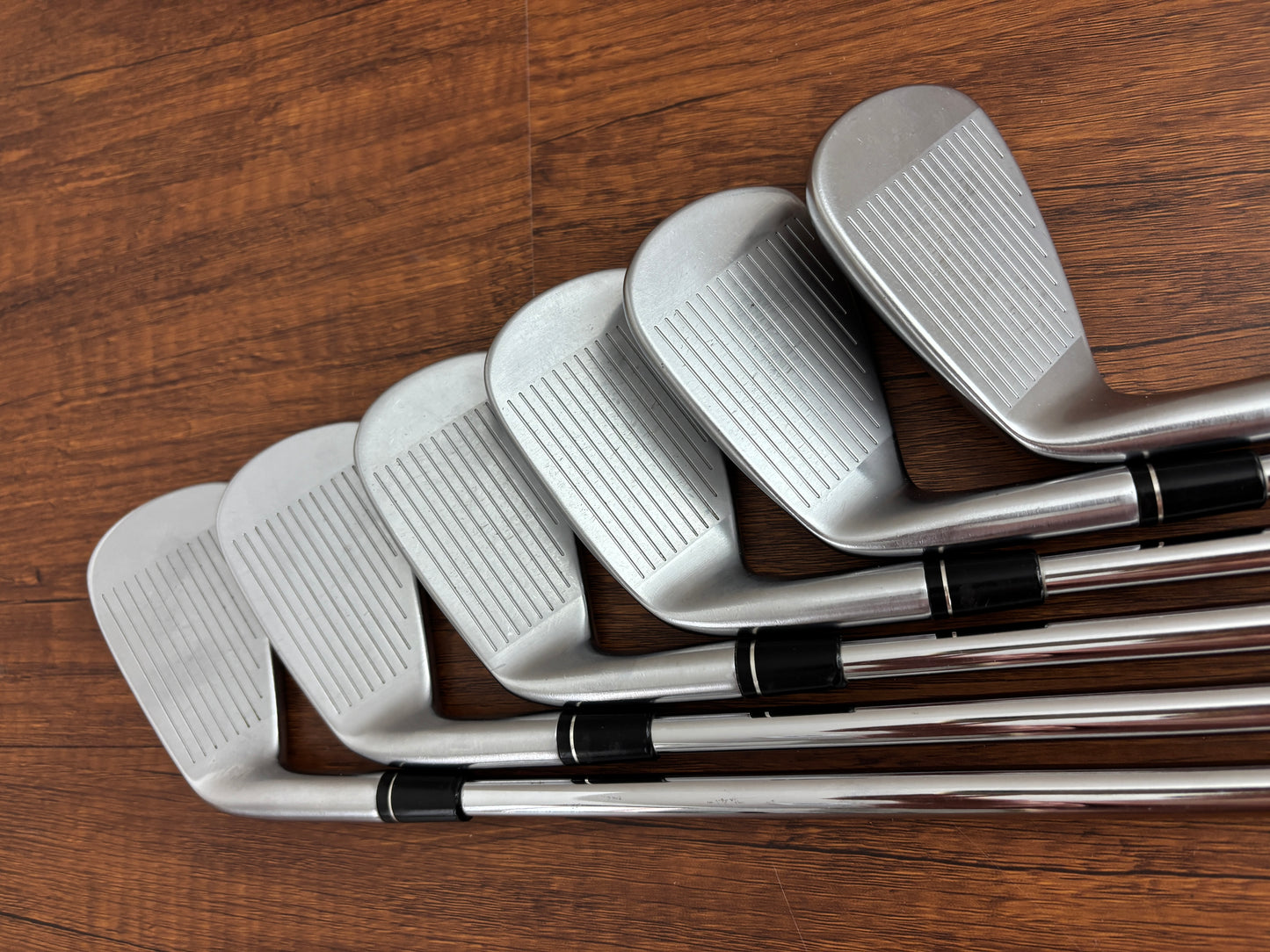 Taylormade P790 Iron Set 5-PW / NS Pro 120 X-Stiff