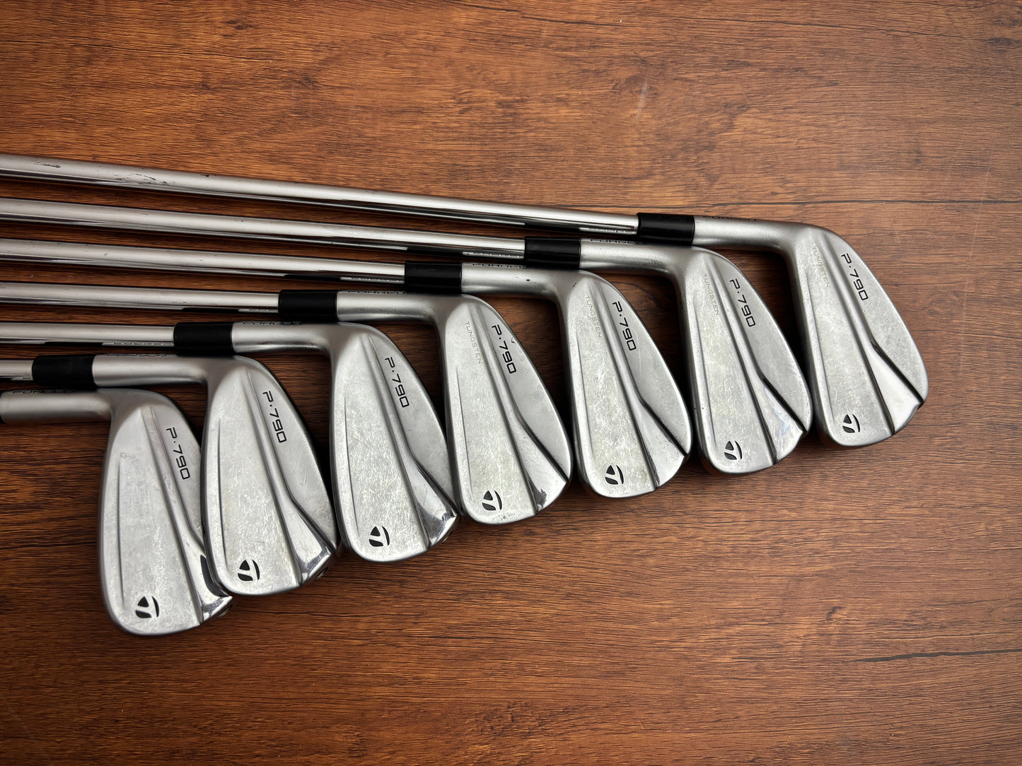 (Left-handed) +1" Taylormade P790 '21 Iron Set 4-PW / Project X LZ 6.0 Stiff