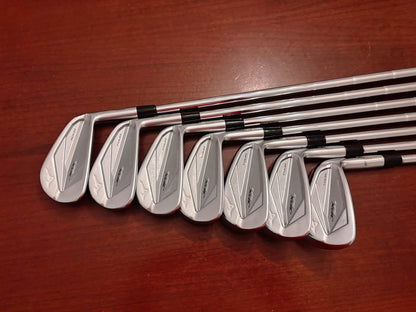 Mizuno JPX 923 Tour Iron Set 4-PW / Dynamic Gold X100 X-Stiff