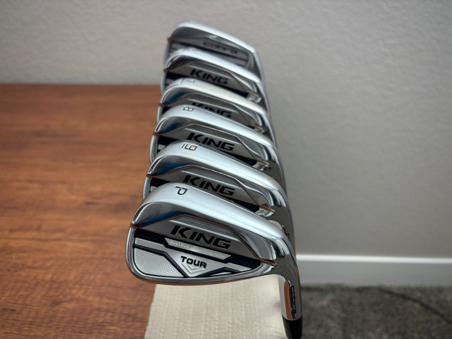 Cobra King Tour MIM Iron Set 5-PW / KBS $-Taper 120 Stiff