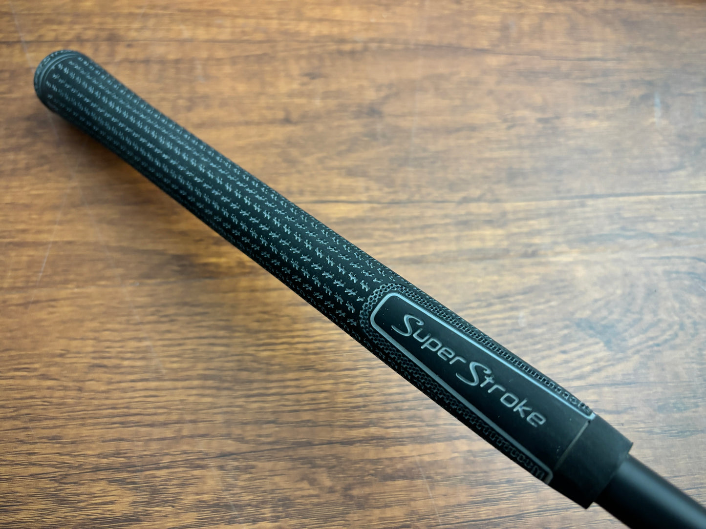 Taylormade Qi4D Shadowfall Driver 9* + headcover / Stiff