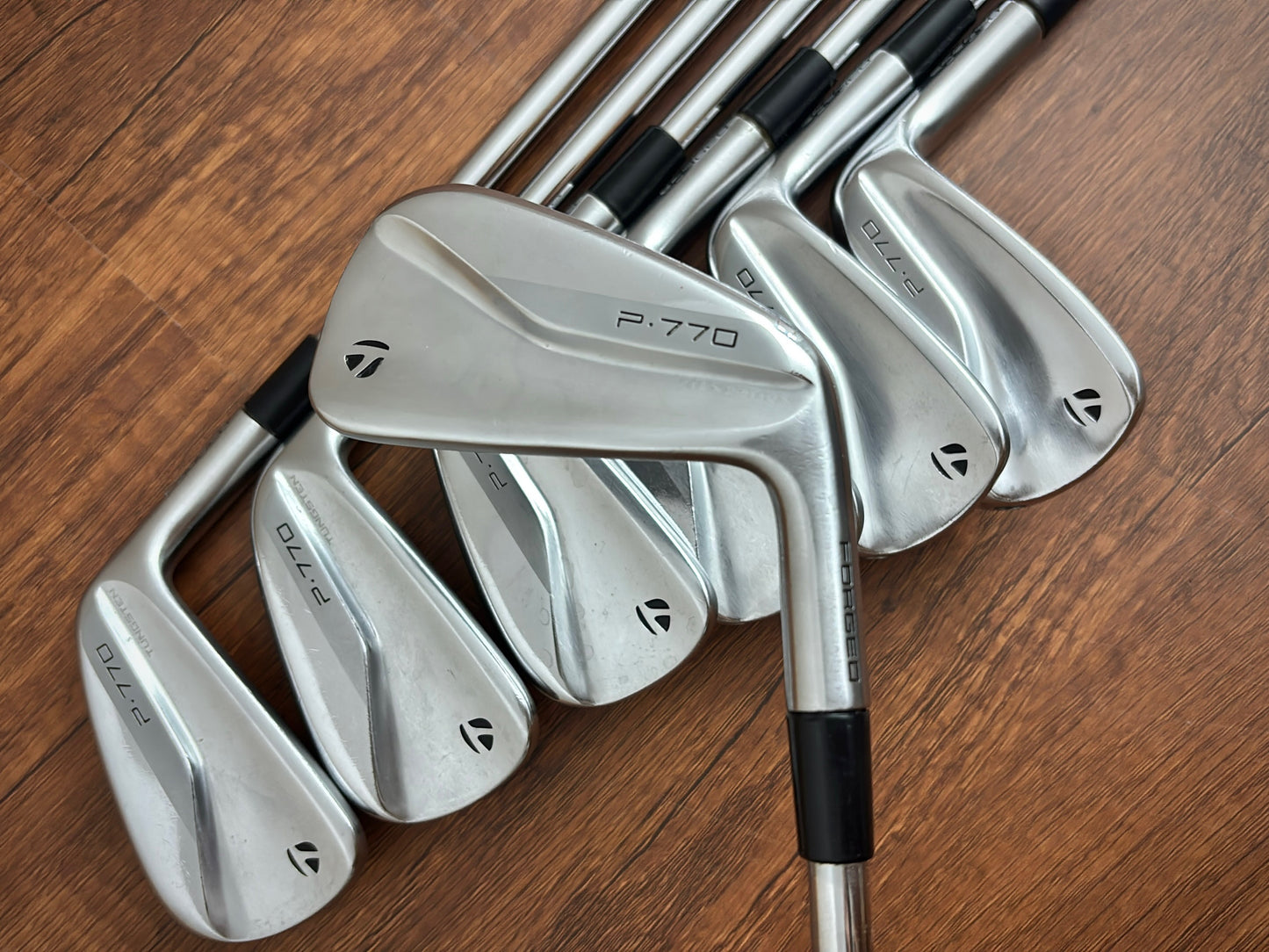 (+1") Taylormade P770 Iron Set 4-PW / Dynamic Gold S300 Stiff