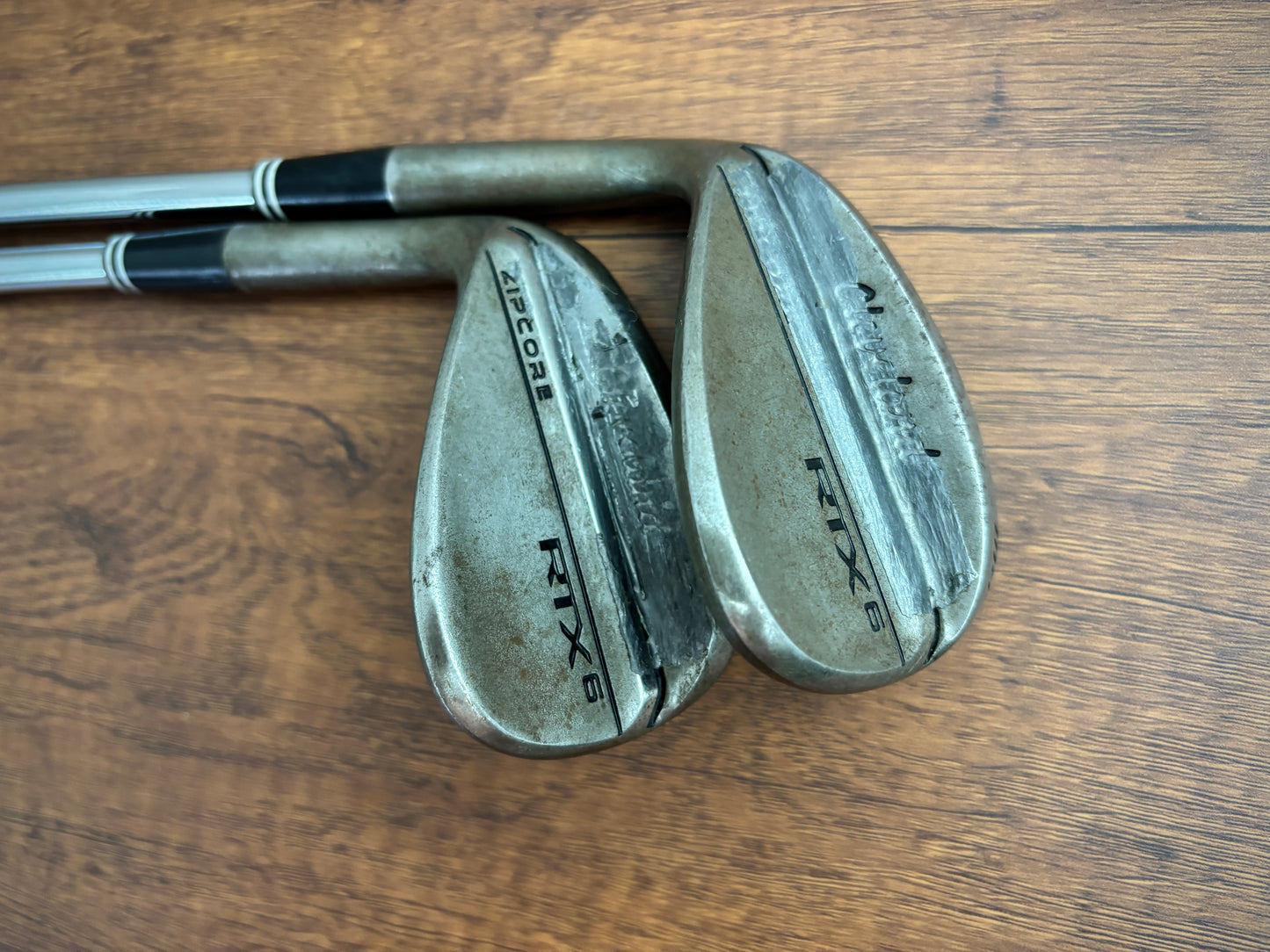 (Left-handed) Cleveland RTX6 Zipcore Raw Wedge Set (50,54)