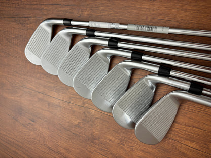 (Left-handed) Titleist T350 ‘23 Iron Set 5-GW / True Temper AMT R300 Regular
