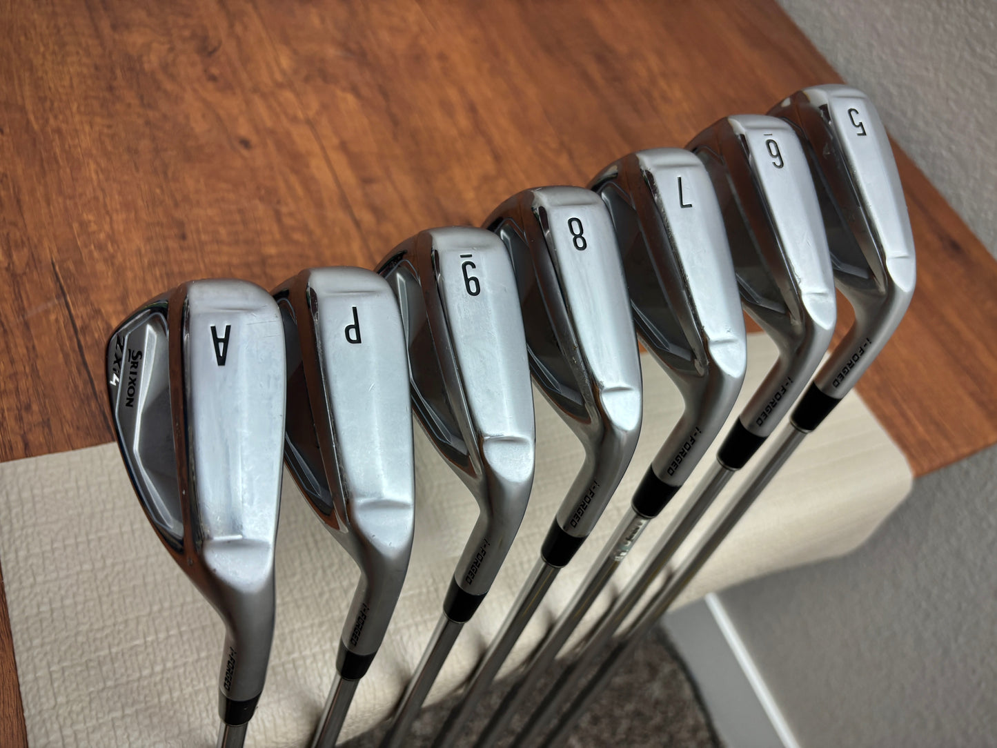 Srixon ZXi4 Iron Set 5-AW / KBS Tour Lite Regular Flex