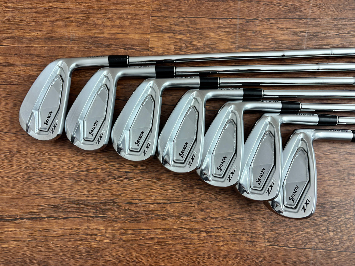 Srixon ZXi5 Iron Set 4-PW / Dynamic Gold S300 Stiff