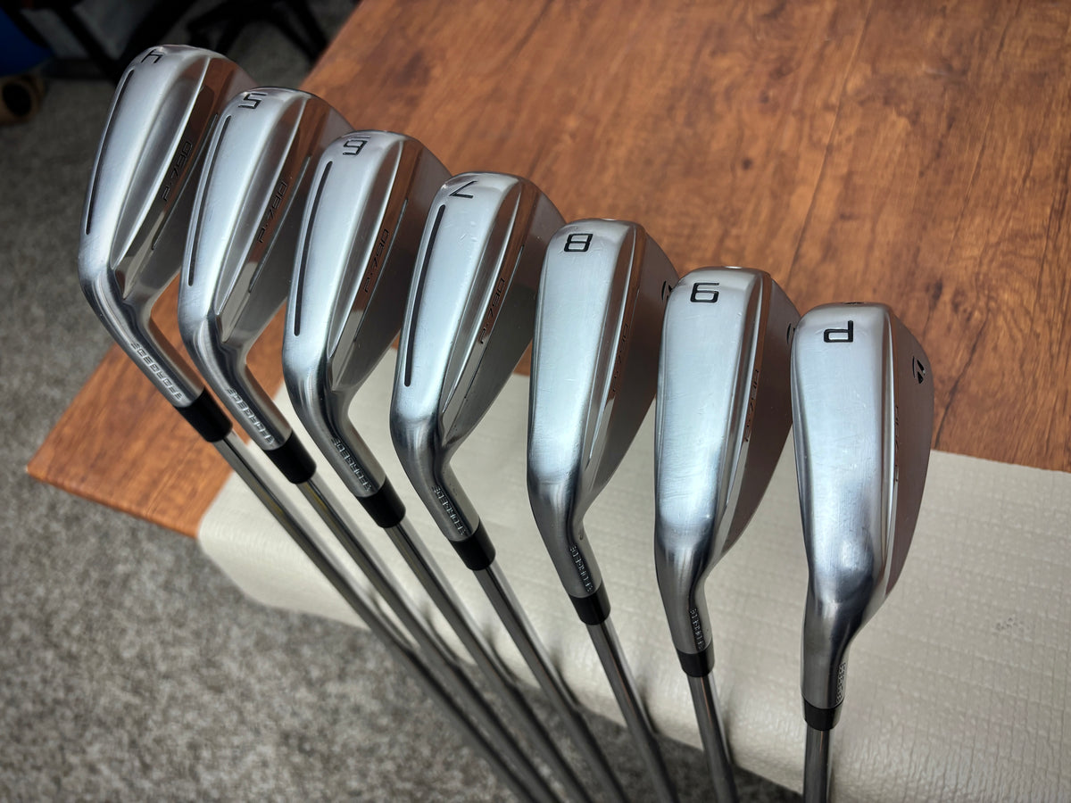 (Left-handed) Taylormade P790 '25 Iron Set 4-PW / Dynamic Gold X100 X-Stiff